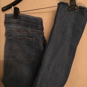 Old Navy Jeans - Old Navy Skinny Pull On Jeans 14 Old Navy Jeans - Old Navy Skinny Pull On Jeans 14
